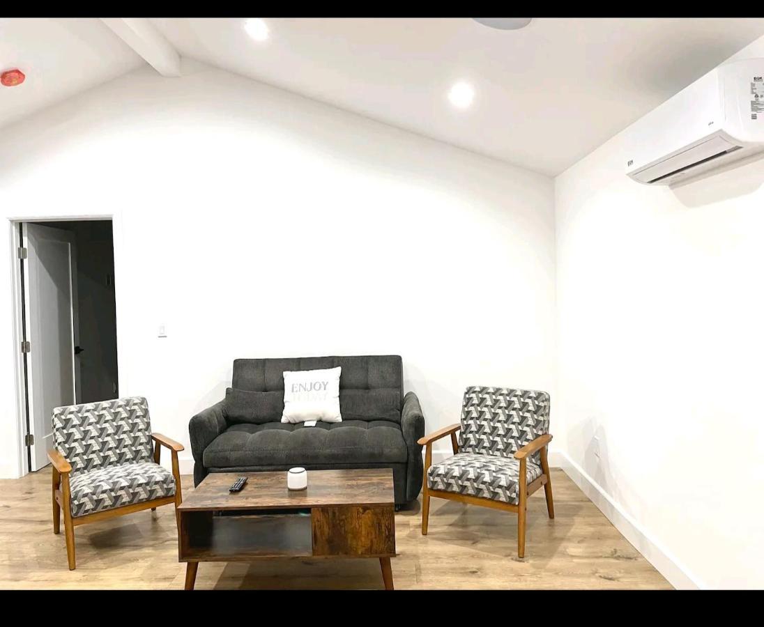 Gated Private House With Own Parking Sherman Oaks Los Ángeles Exterior foto